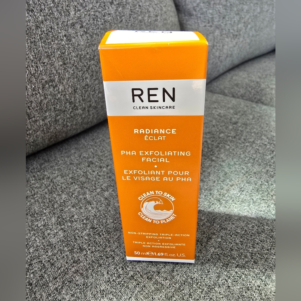 REN Radiance PHA Exfoliating Facial